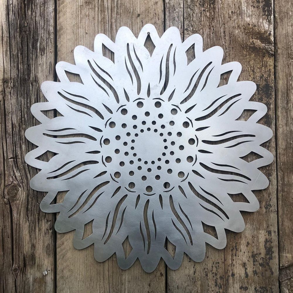 Decorative Galvanized Steel Sunflower Sign for Attractive Gardens