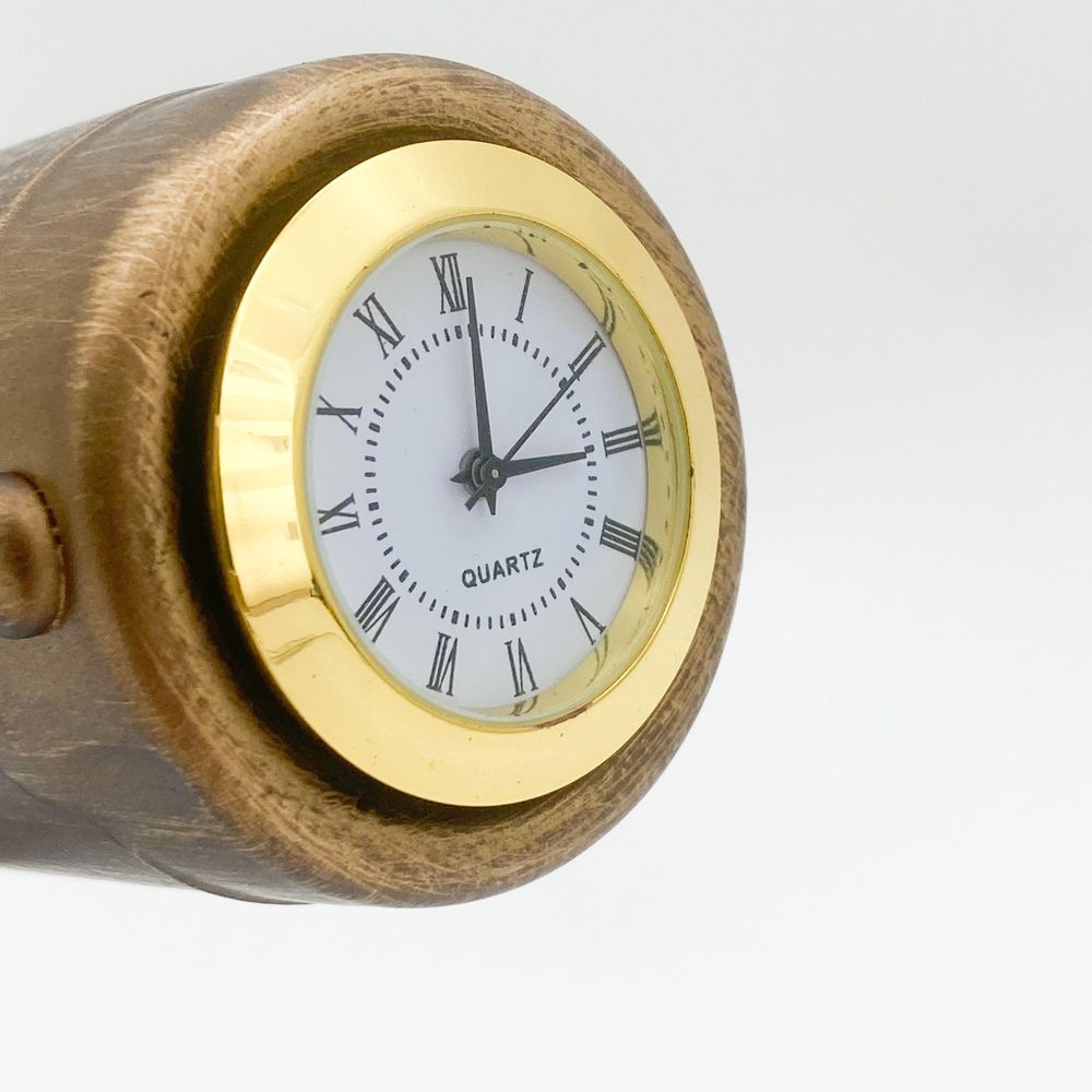 Premium 22CM Table Clock - Hand-Finished Timepiece for Home and Office