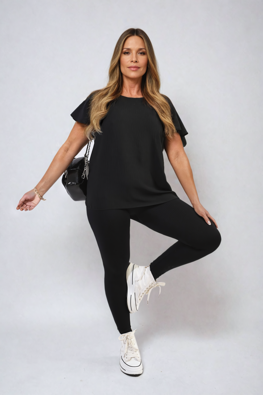 Leilani Ruffle Short Sleeve Top - Playful & Feminine Style, Perfect for Any Occasion! ✨👚