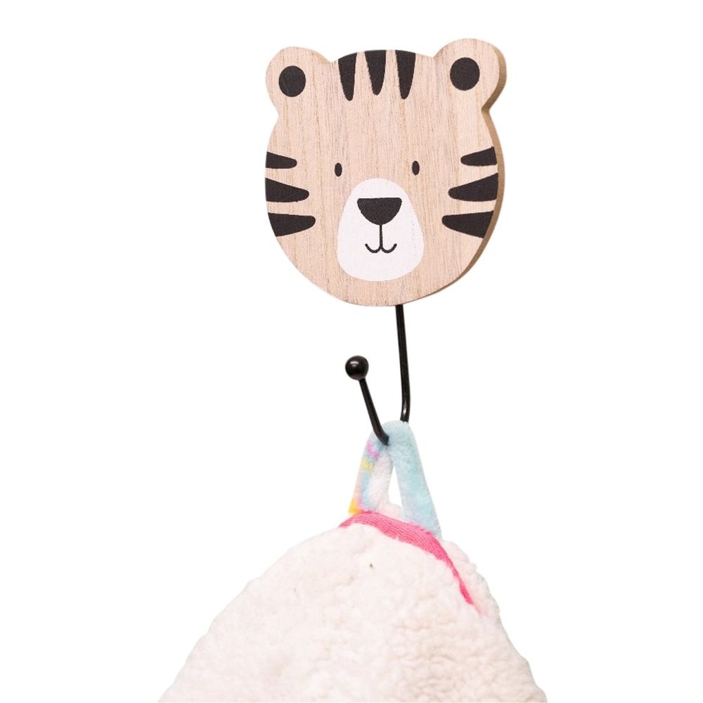 Lion, Giraffe, Elephant & Zebra Hooks - Adorable Animal Carvings for Kids' Rooms