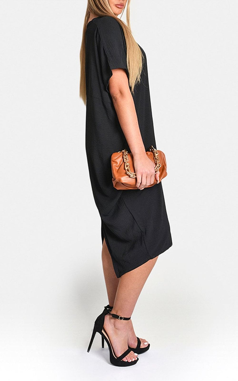 Timeless V-Neck Midi Dress: Half-Sleeve & Flattering Design