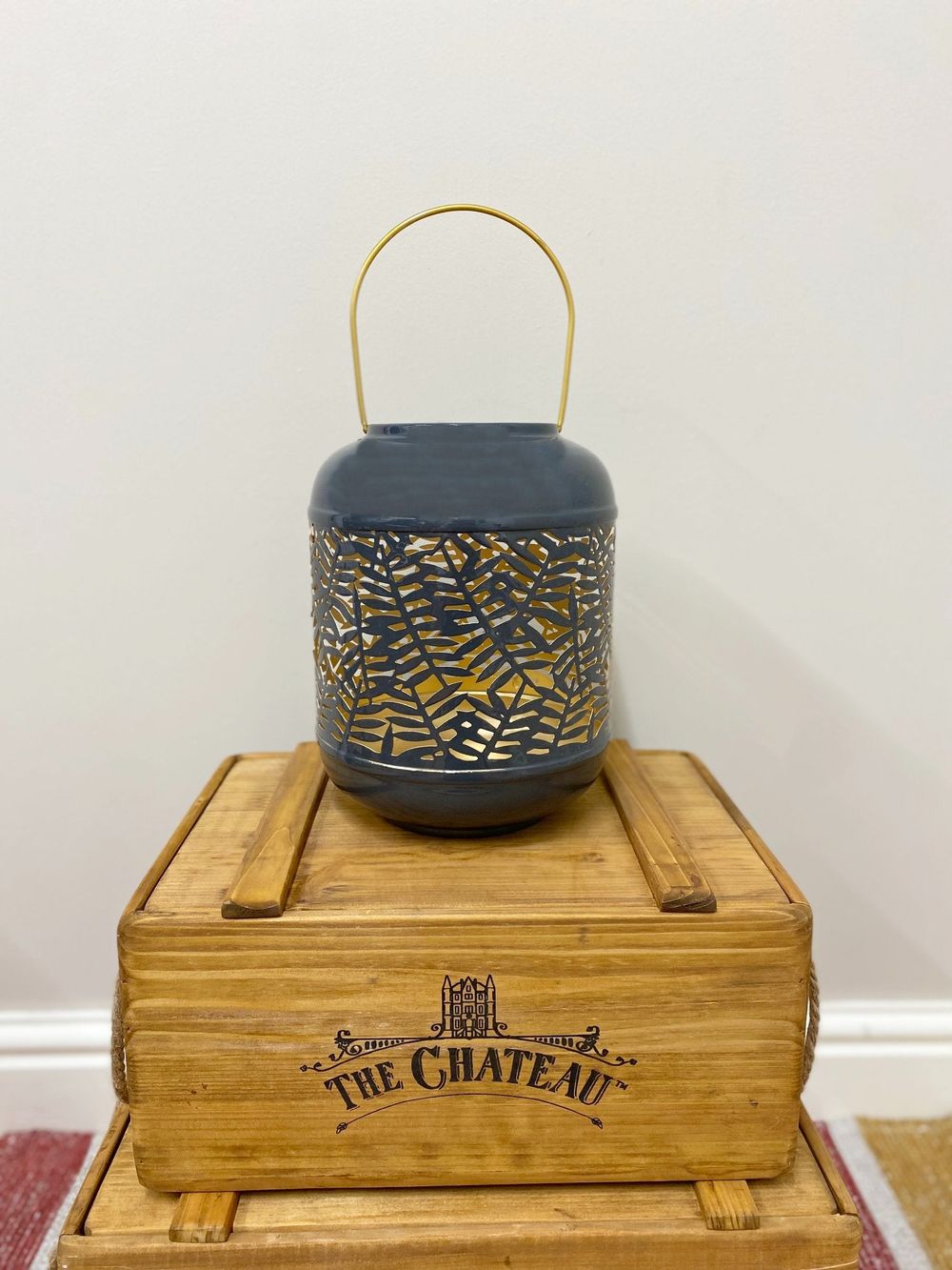 Synergy Leaf Lantern - Create Captivating Shadows - Best Quality - 12cm Base Diameter - 23cm Height - Gold Inner - 13.5cm Handle