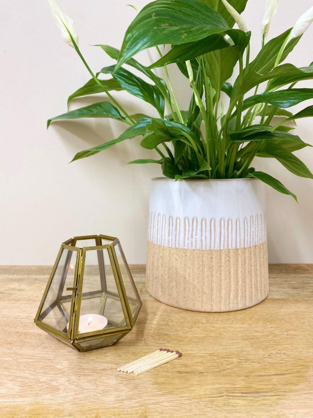Rustic Bronze Glass Tea Light Holder - High-Quality Metal & Glass - Elegant Home Decor - D10 x H10 x W10cm