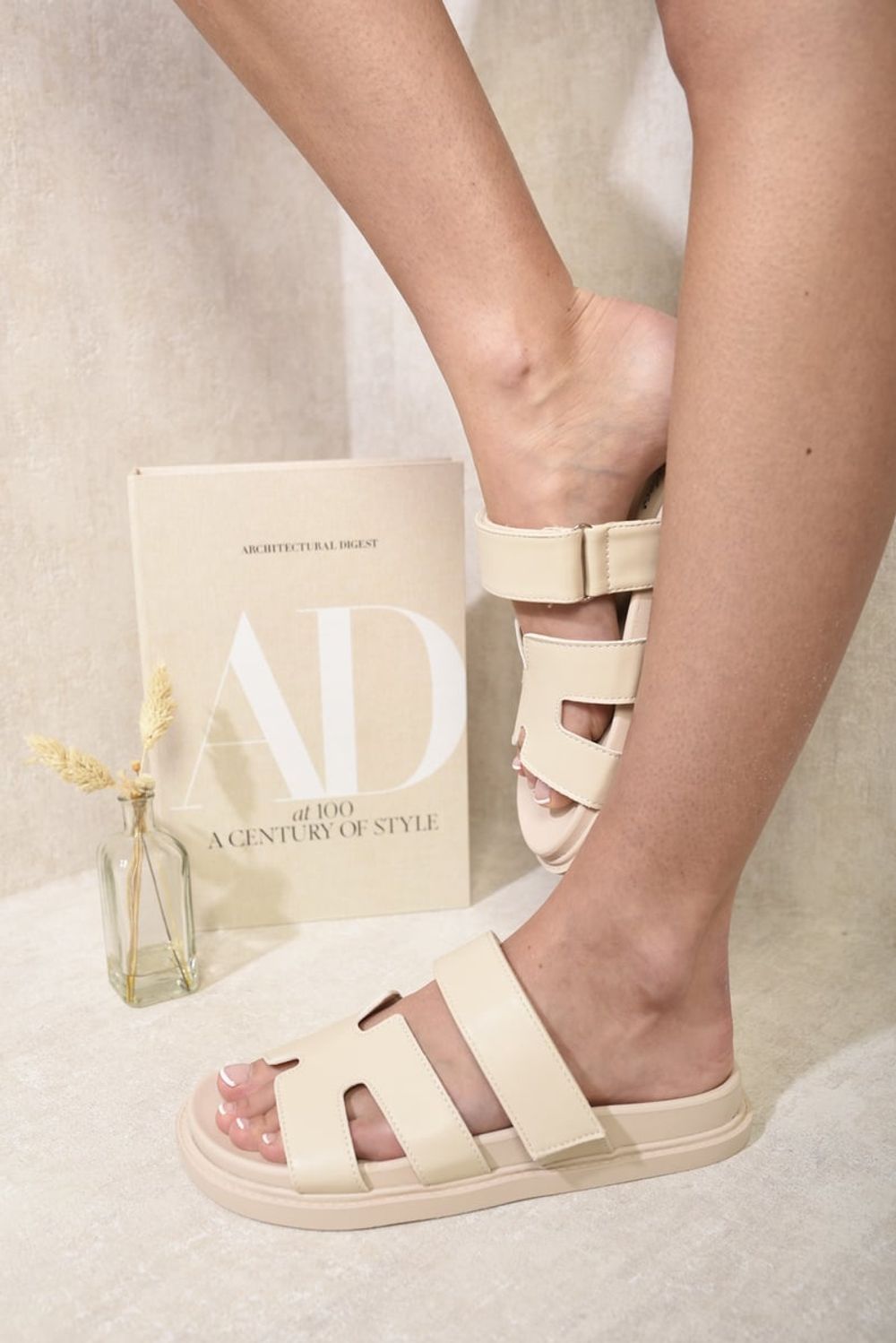 Stylish Cut Out Strappy Slip-On Flats - Superior Quality for All-Day Comfort