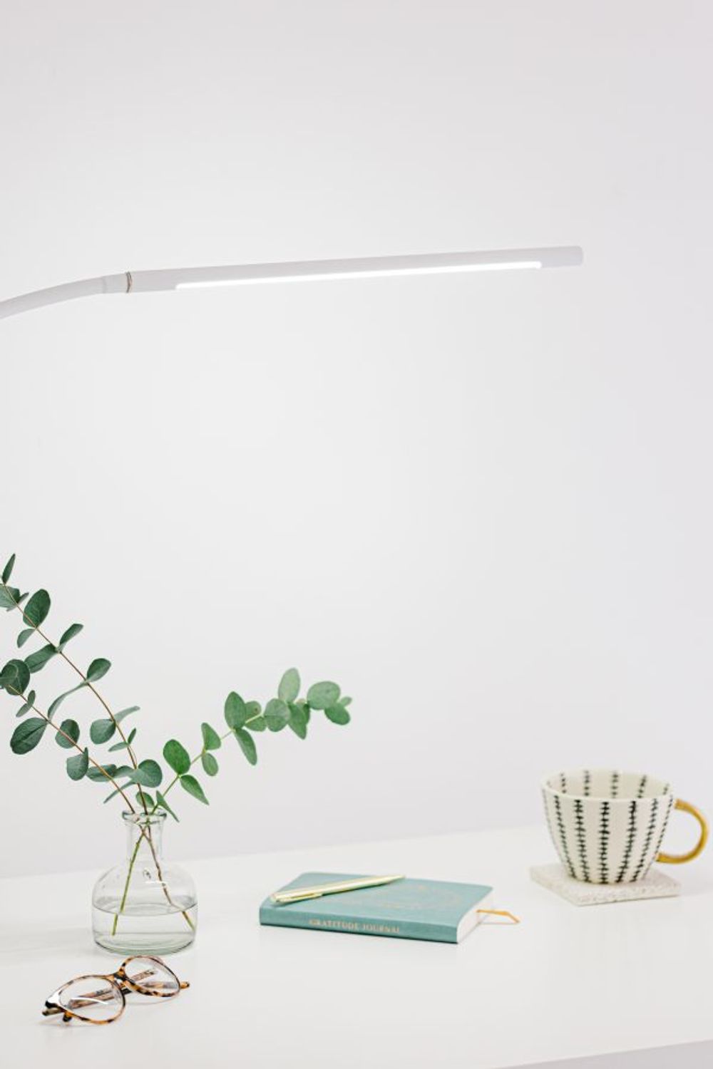 Portable USB Powered Slim Lamp Flex XL - Perfect for Beauty Salons, Sewing, and Travel