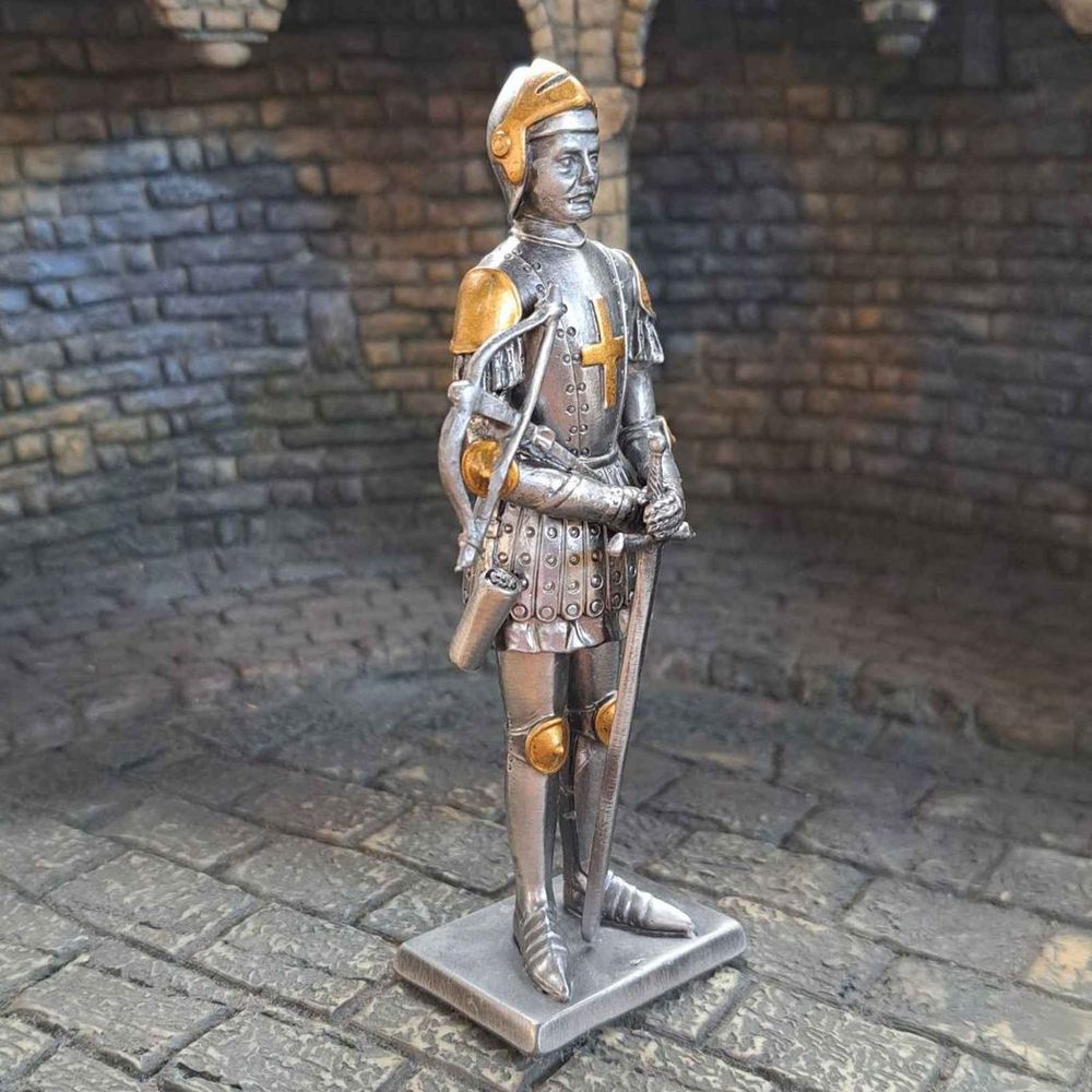 Knight With Crossbow (hand-cast statue sculpture) 11cm Height
