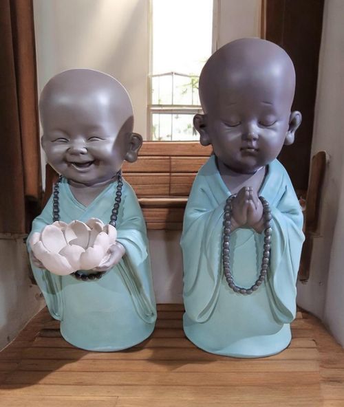 Large Buddha Set Of 2, 30cm