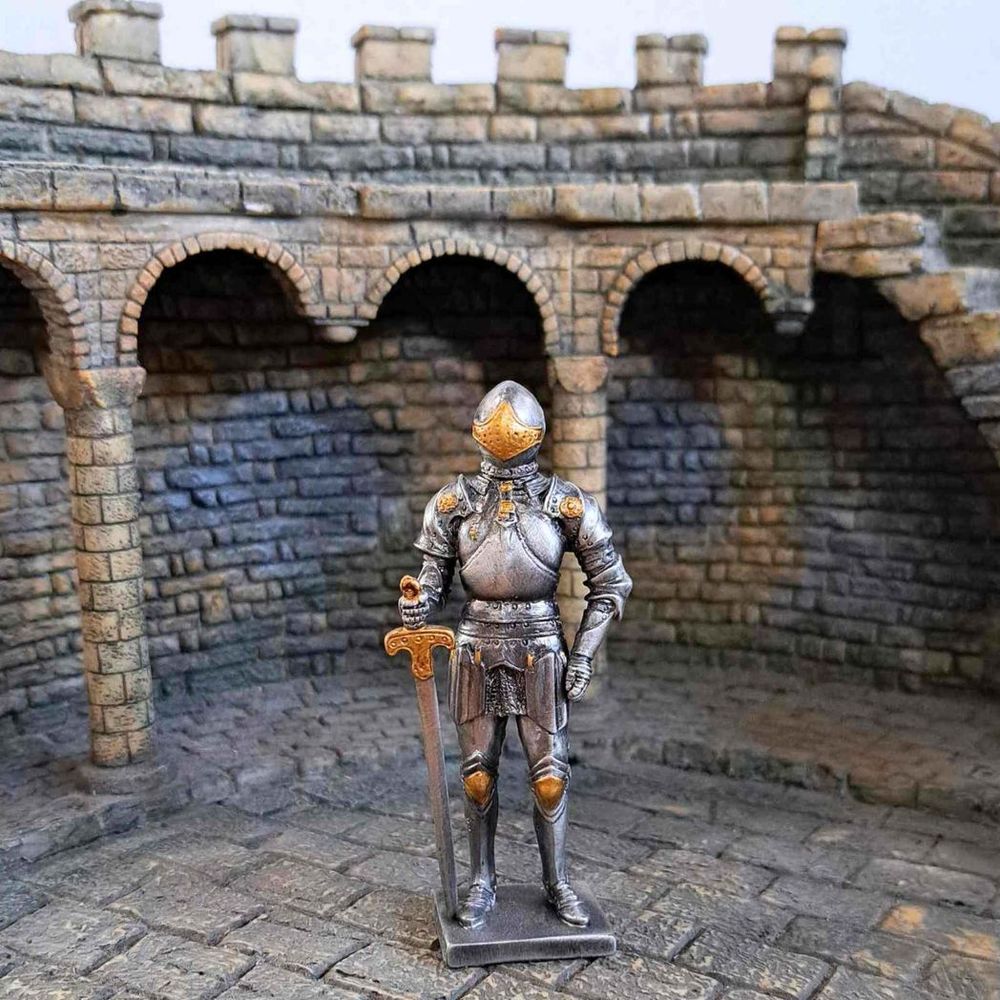 Knight In Armour (hand-cast statue sculpture) 11cm Height