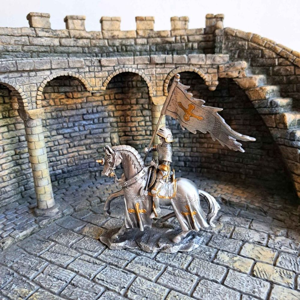 Mounted Pennant Knight (hand-cast statue sculpture) 9.5cm Height