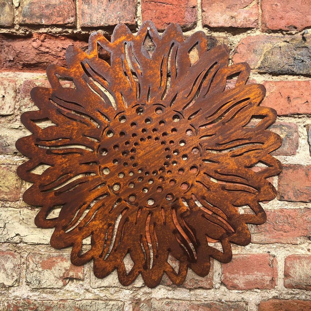 Premium Rustic Sunflower Garden Wall Ornament - High-Quality Decorative Sign with Fence Feature