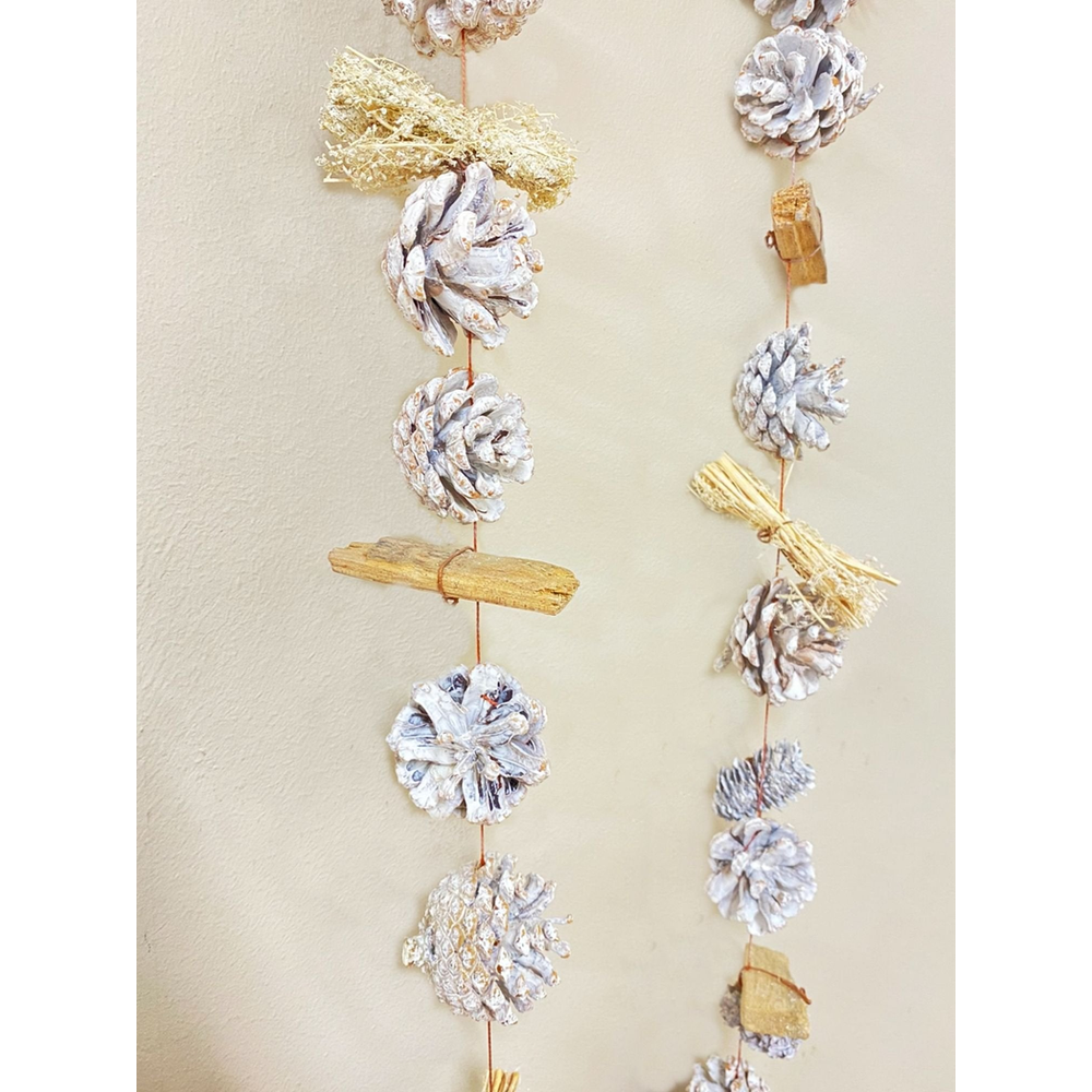 Frosted Garland w/ Pinecones: 1.5m, White | Driftwood, Cones, Christmas Roses & Grasses | Festive Decor
