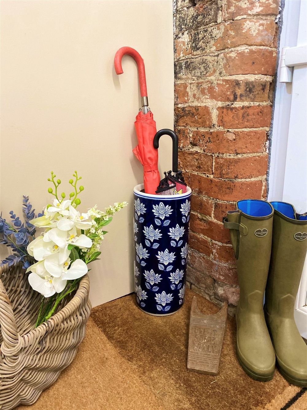 Chic Blue & White Flower Umbrella Stand