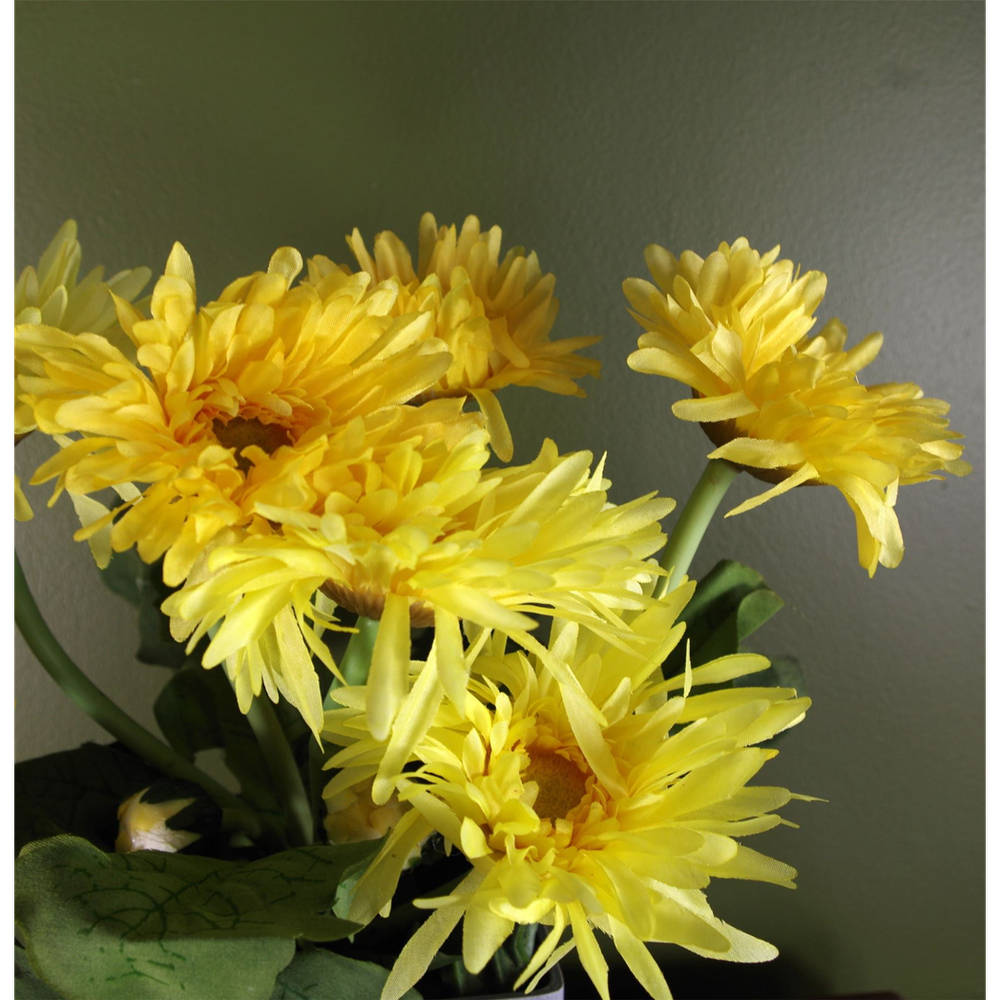 Premium Artificial Potted Daisy - Lifelike Yellow Flowering Plant