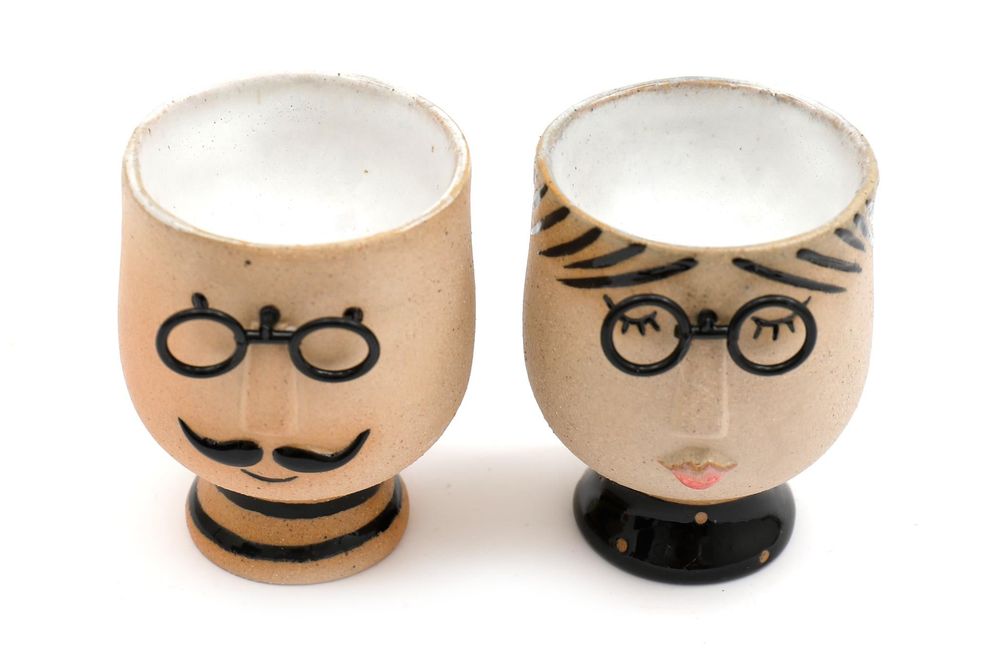 Premium Stoneware Mr & Mrs Egg Cups - Perfect Wedding or Anniversary Gift - Adds Fun to Any Meal!