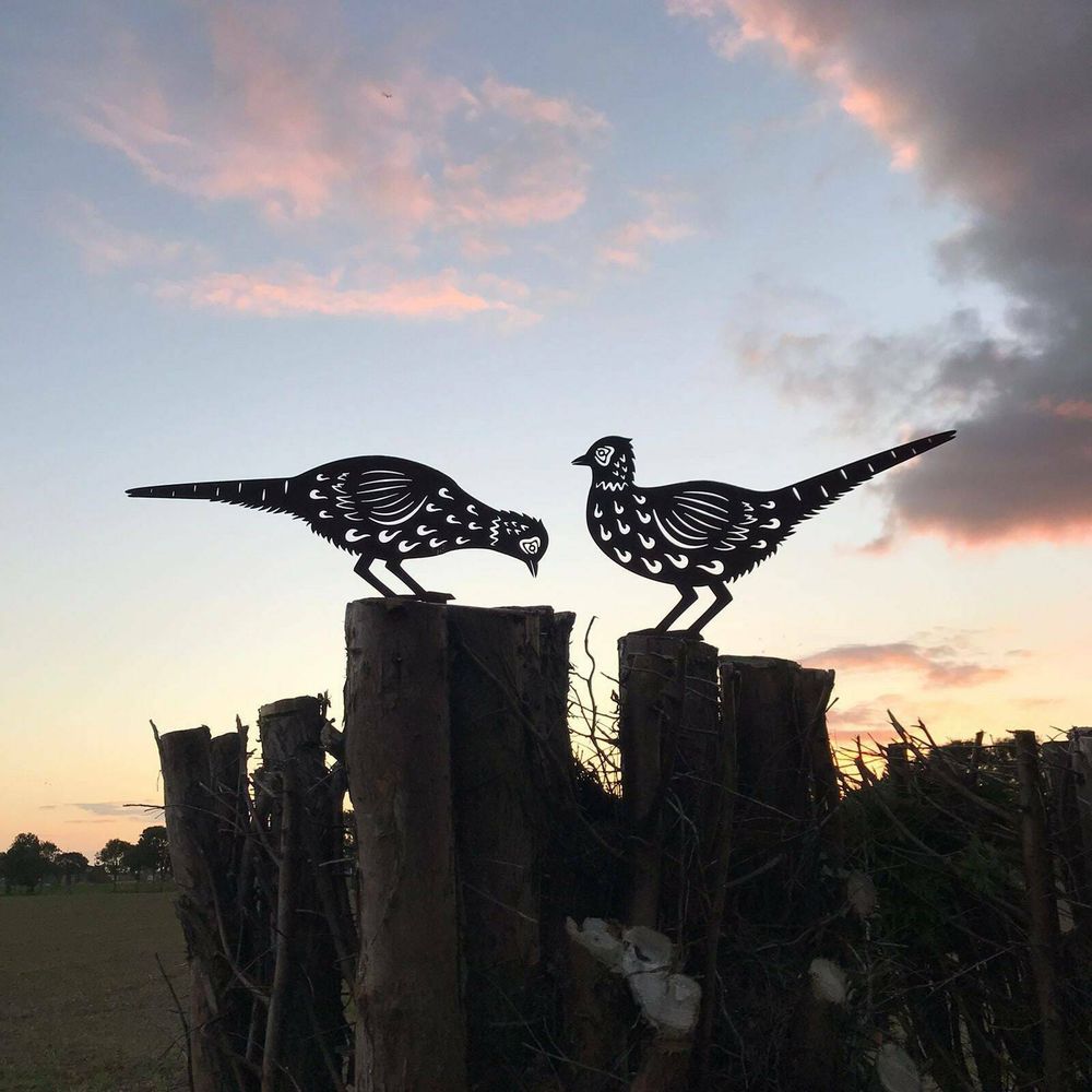 Rusty Metal Pheasants Garden Sign Ornament - Christmas Gift, Indoor/Outdoor Decoration - 2 Pack