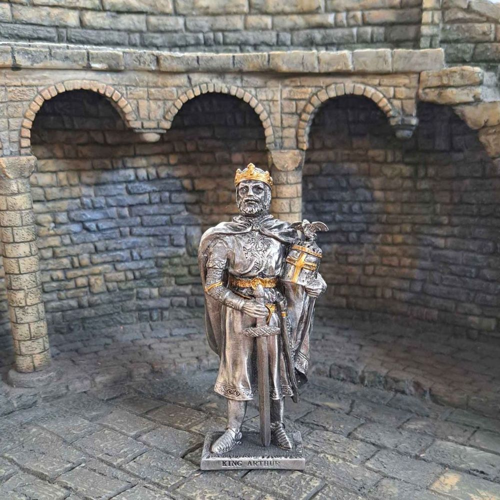 King Arthur Statue (hand-cast statue sculpture) 10cm Height