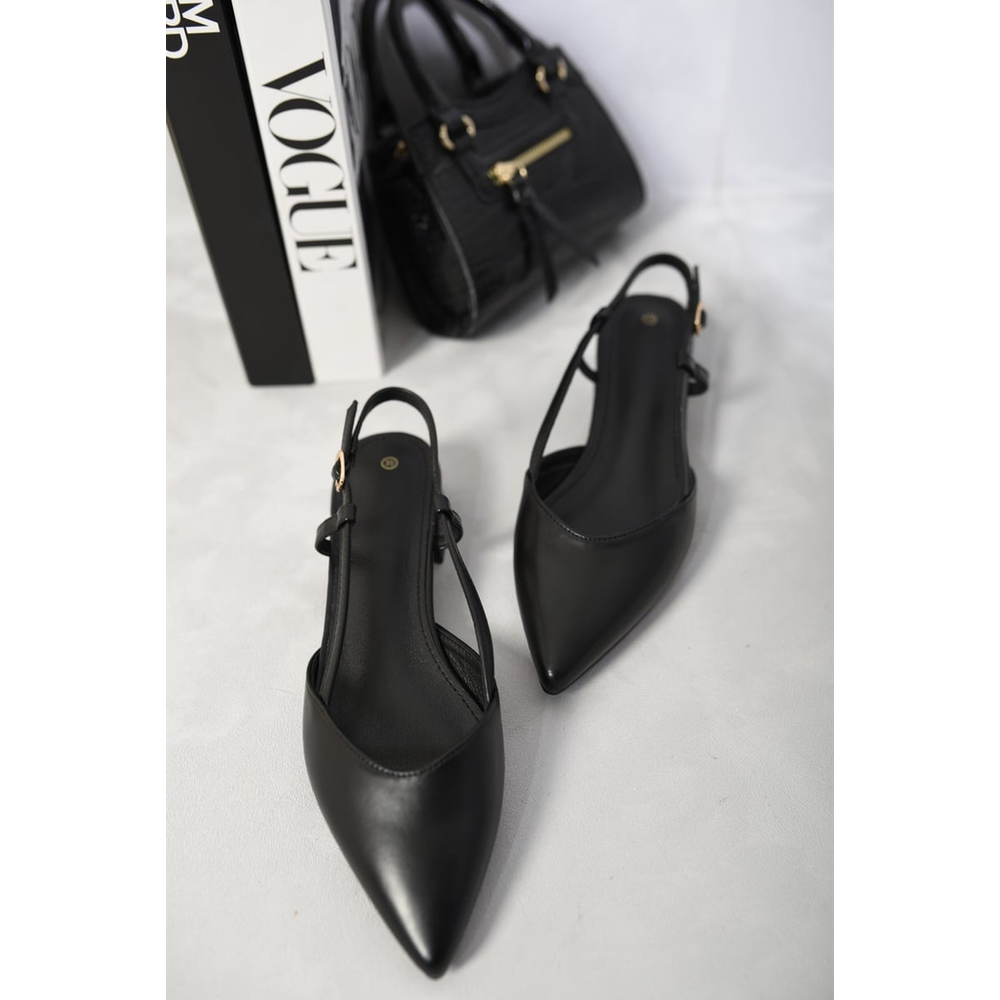 Stylish Pointed Toe Buckle Sandals - Comfortable Block Heels