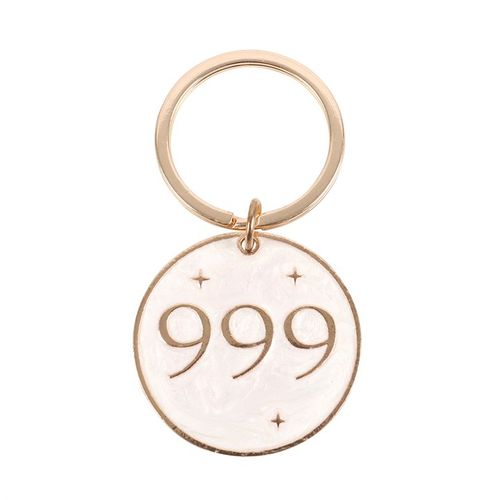 ميدالية مفاتيح تحمل رقم الملاك 999