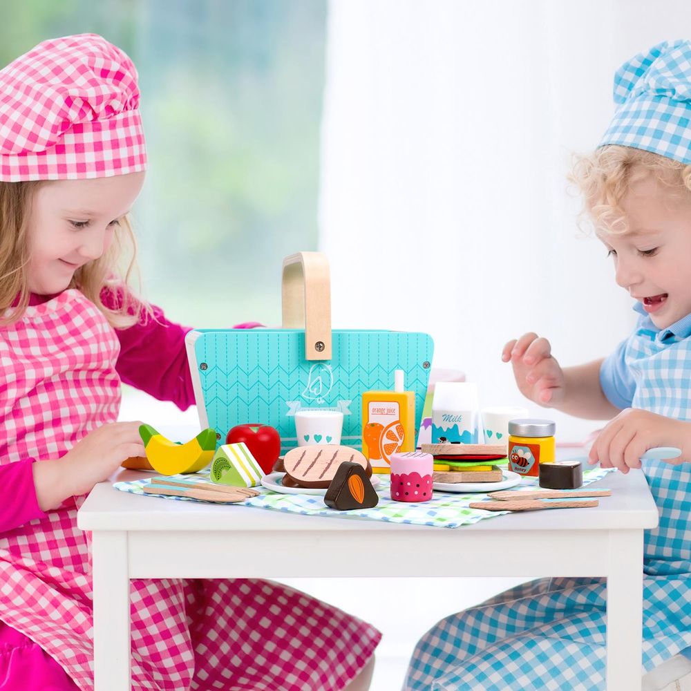 SOKA Happy Day-Picnic 0000476 - Classic Toy Picnic Basket with Wooden Food Playset