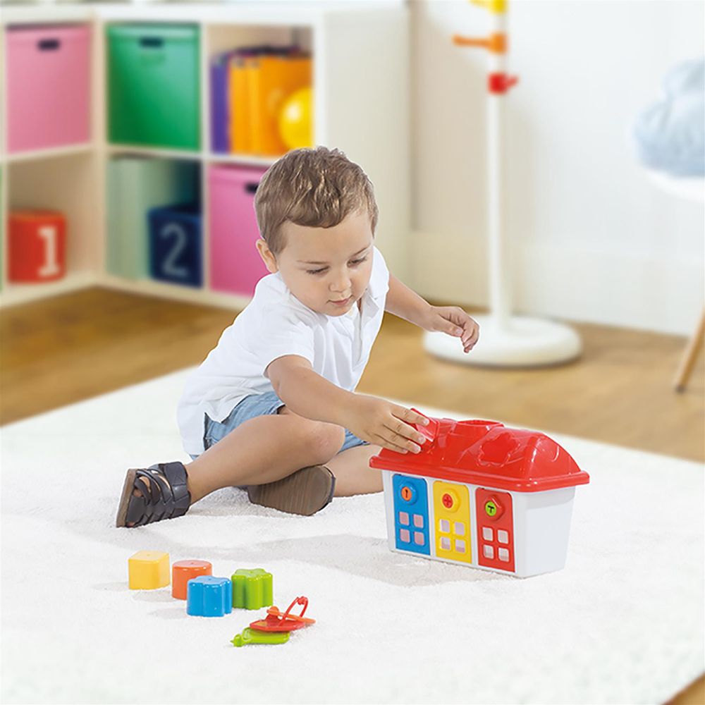 SOKA HAPPY HOUSE SHAPE SORTER: Promote sensory development & motor skills; Ideal gift for toddlers. Age: 12+ months. High quality.