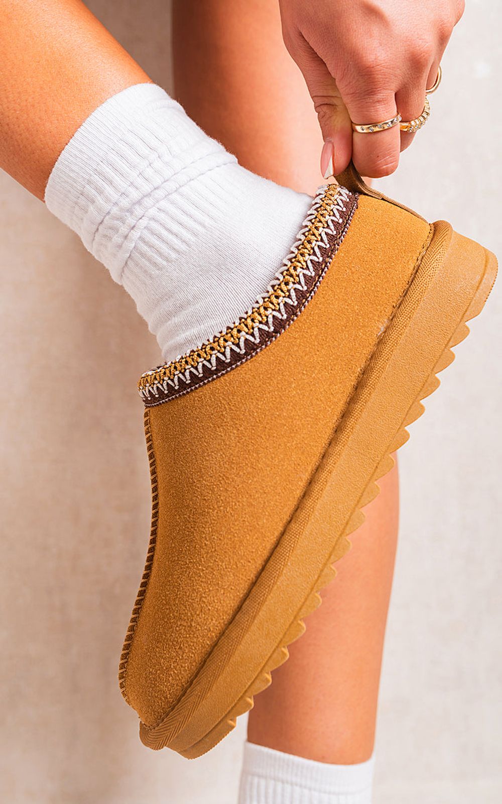 Faux Suede Fur Lined Platform Slippers - Stylish & Comfy - High-Quality Craftsmanship