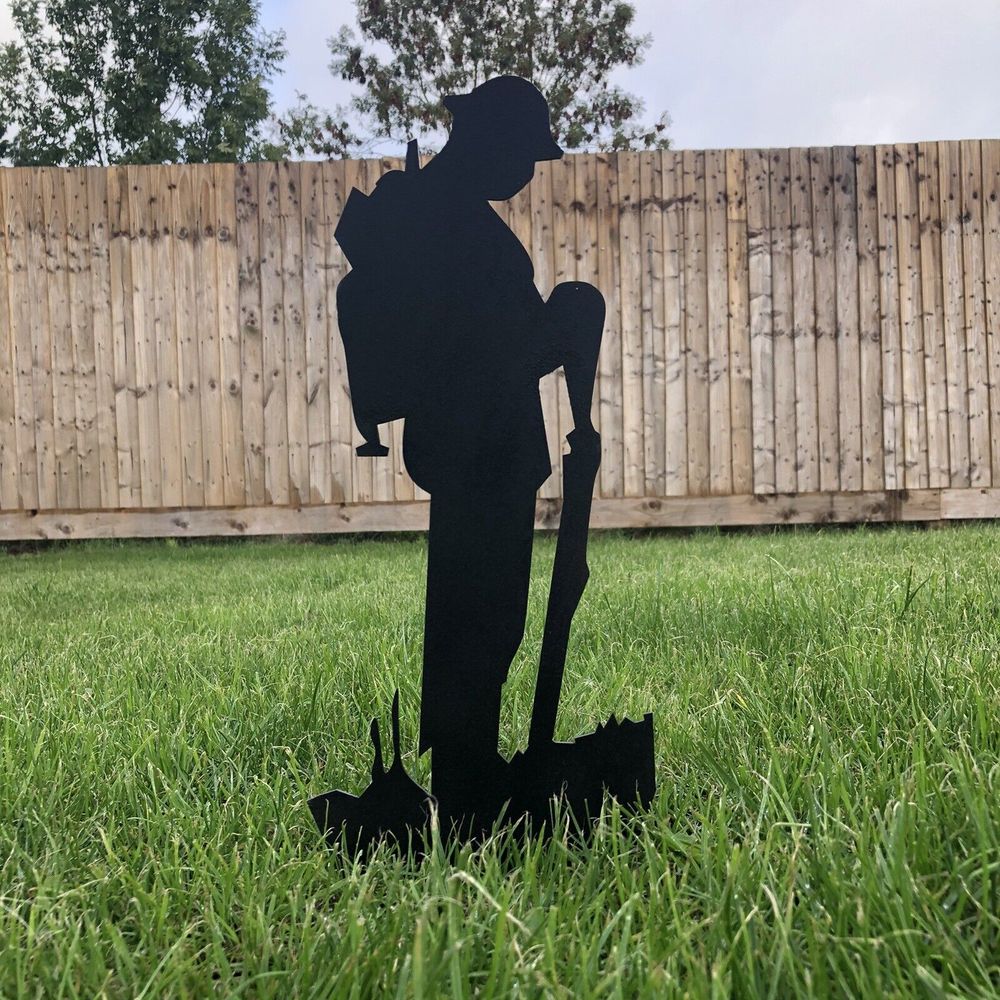 Rustic Black Metal Soldier Silhouette - Lest We Forget - High Quality