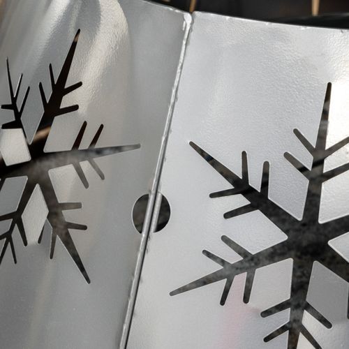 HOMCOM Christmas Tree Base Cover with Hollow Snowflake Patterns Xmas Decoration