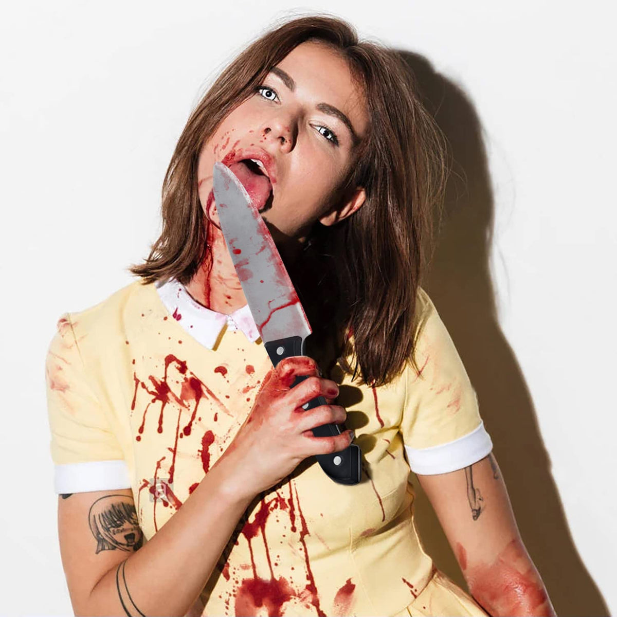 UQJE 2PC Fake Knife with Blood Prop for Halloween Horror Cosplay