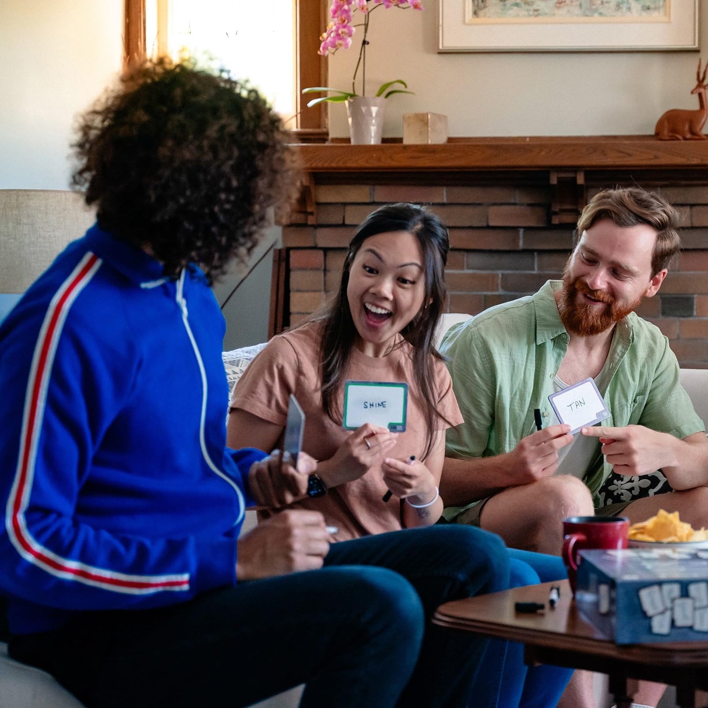 USAOPOLY Blank Slate – Word Cue Party Game for Family Game Night | 3-8 Players, Ages 8+