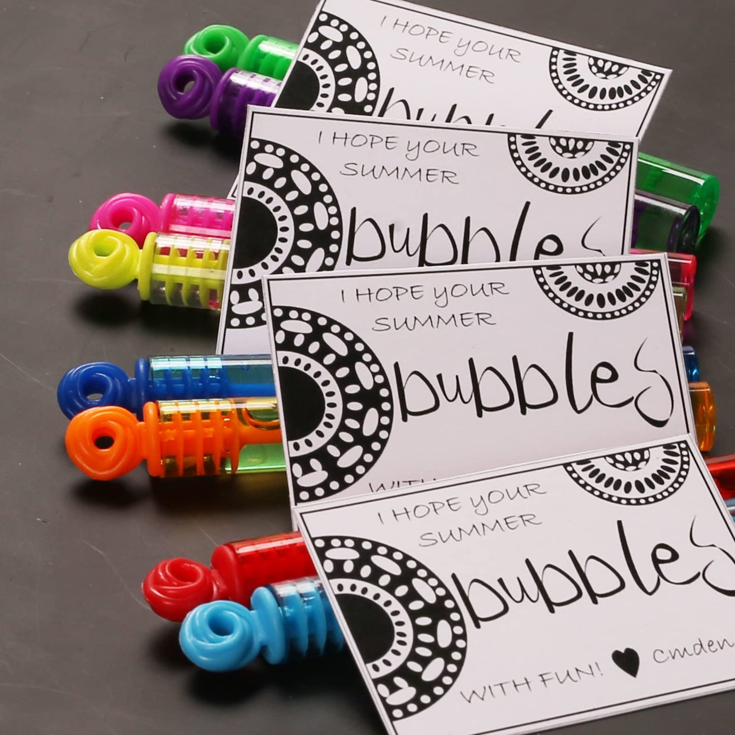Uzoxlsn 160 Pcs 8-Color Mini Bubble Wands Bulk — Party Favors & Gifts