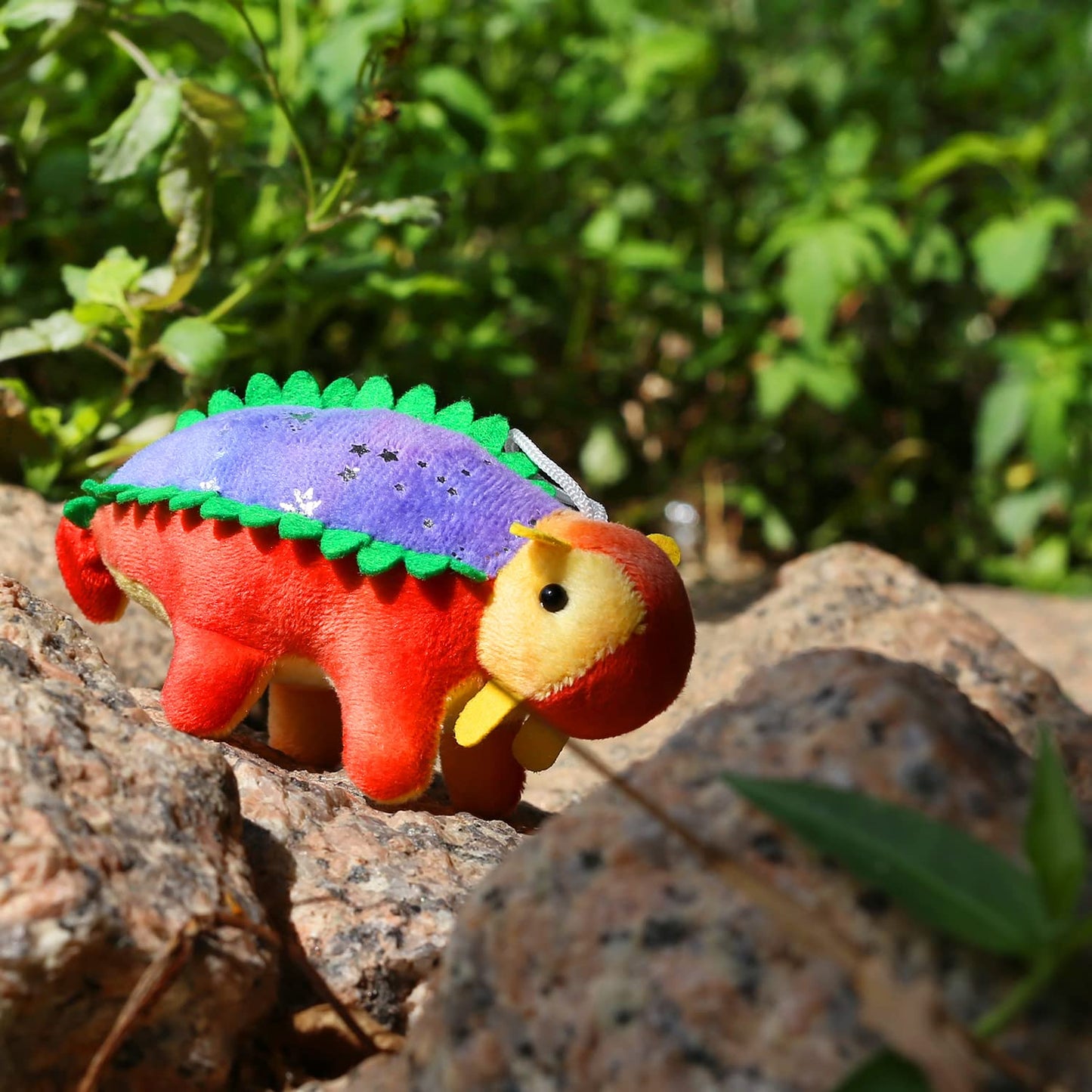Uzoxlsn Dinosaur Plush Set – 16 Pack, Mini 4.5in Dino Keychains for Party Favors & Prizes