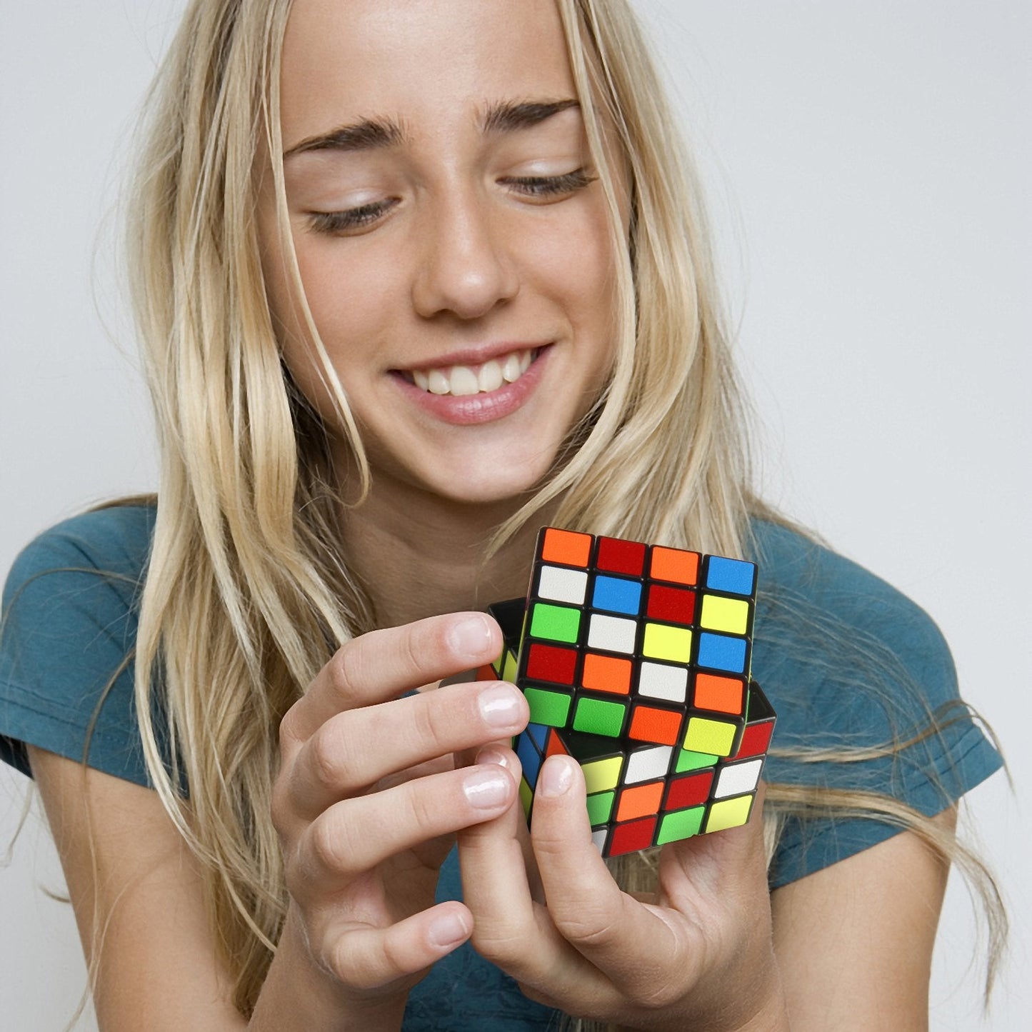 Vamslove Speed Cube 4x4x4 – Smooth Turning Brain Teaser for All Ages