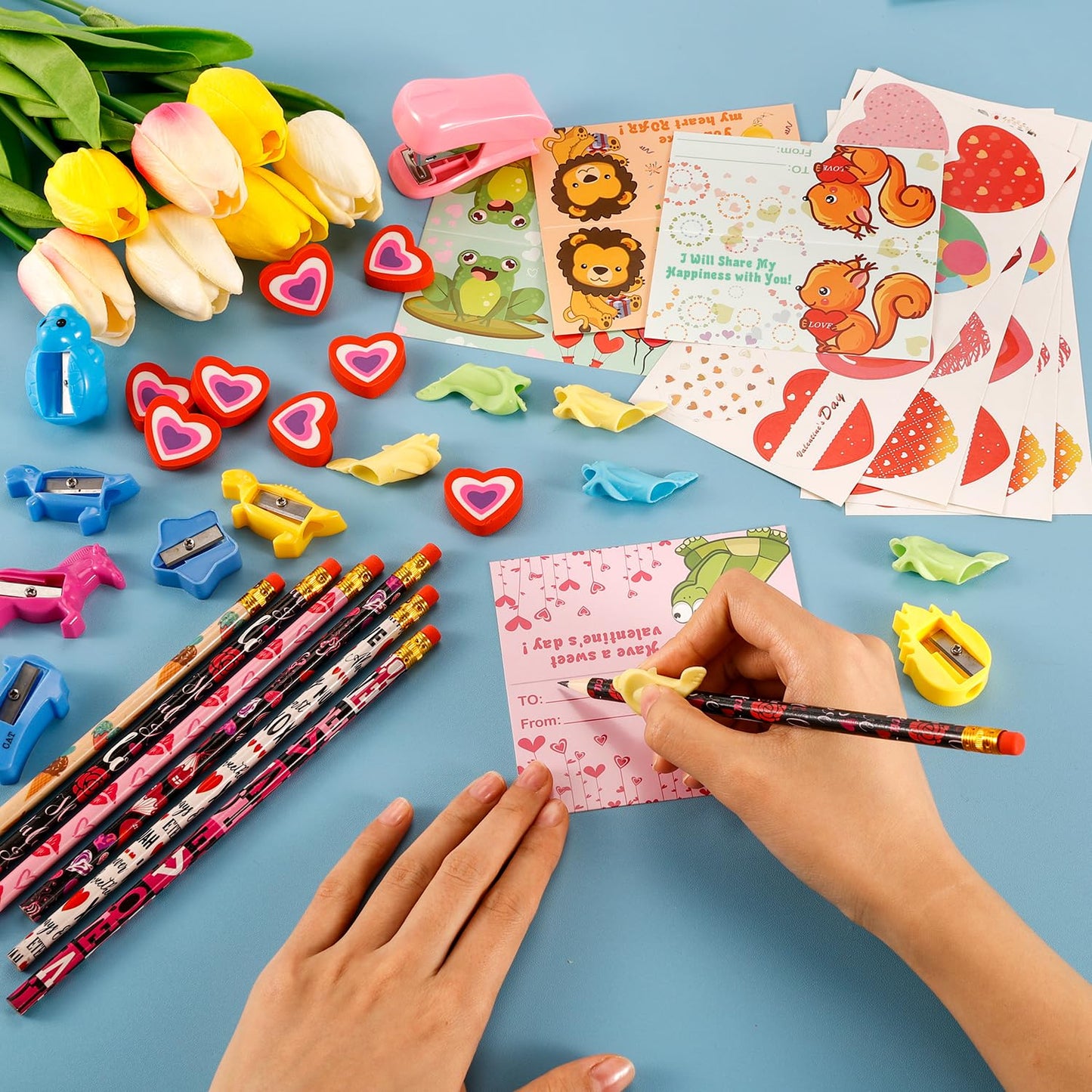 Vanow Valentine's Day Kids Classroom Gift Set — 28-Pack Stationery Kit, Cards & Accessories