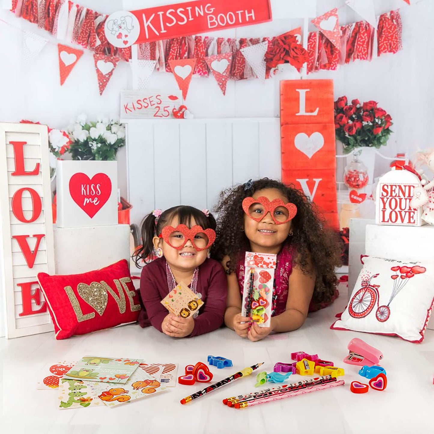 Vanow Valentine's Day Kids Classroom Gift Set — 28-Pack Stationery Kit, Cards & Accessories