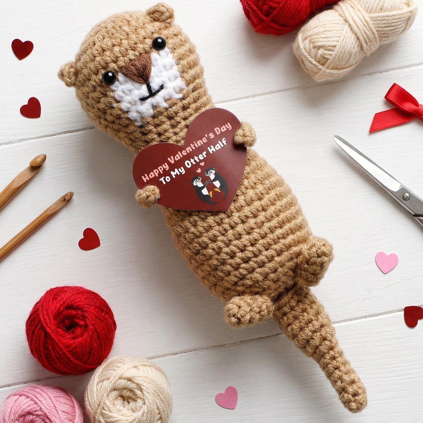 VELENTI Cute Crochet Otter Valentine’s Gift – Handmade Heart Keepsake