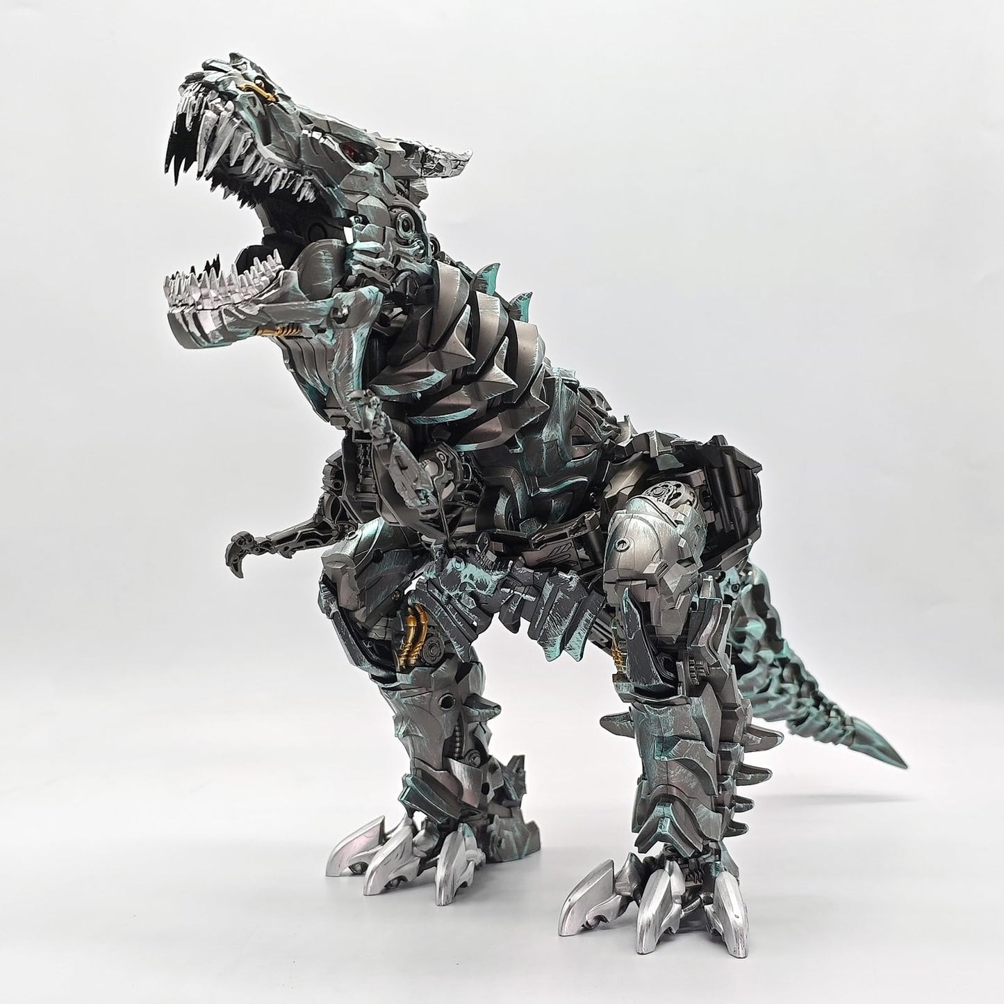 Wakidong 2-in-1 Deformation Toy: Robot & Dinosaur Leader (9.06-Inch)
