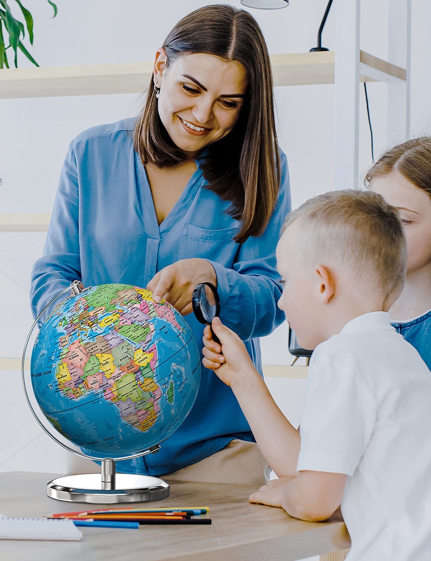 Waldauge Illuminated 9-Inch World Globe with Stand – LED Constellation & HD Map