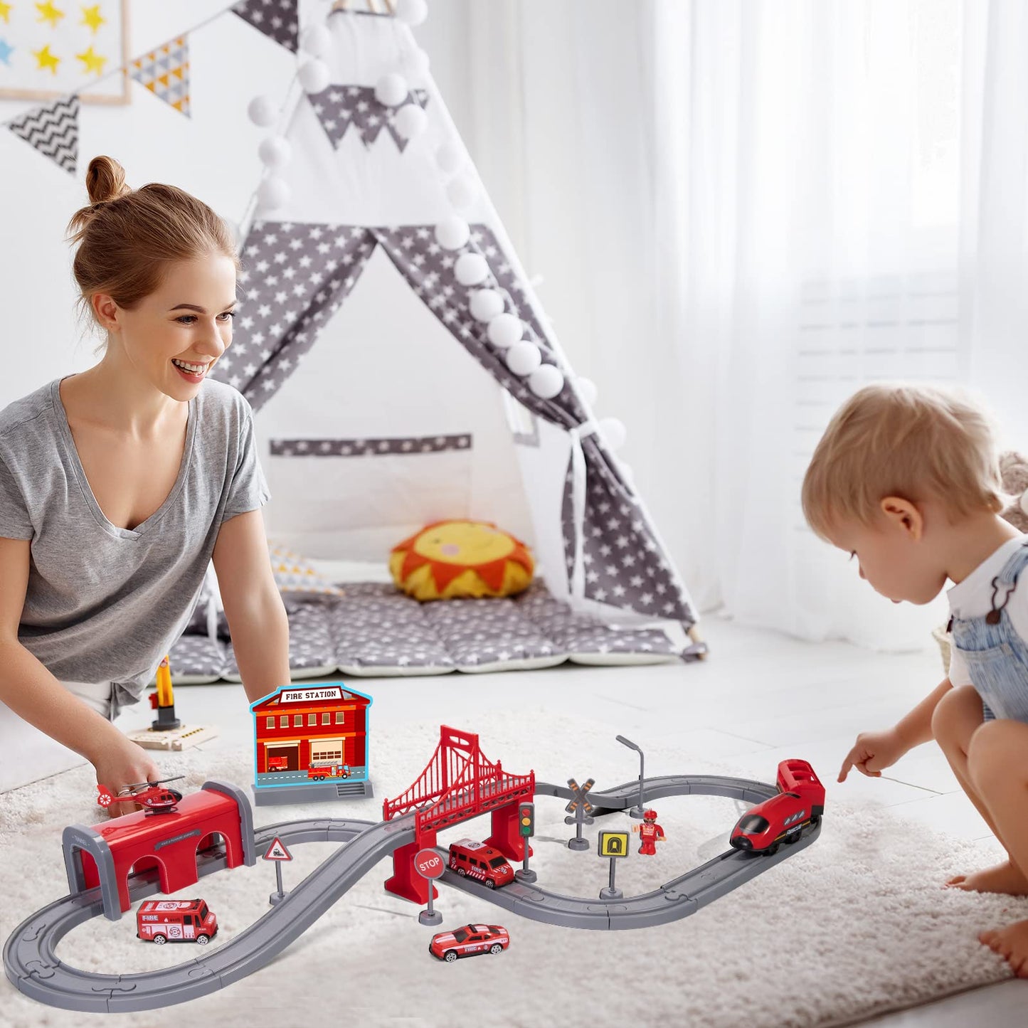 Wdmiya Deluxe 66-Piece Train Playset with Magnetic Tracks