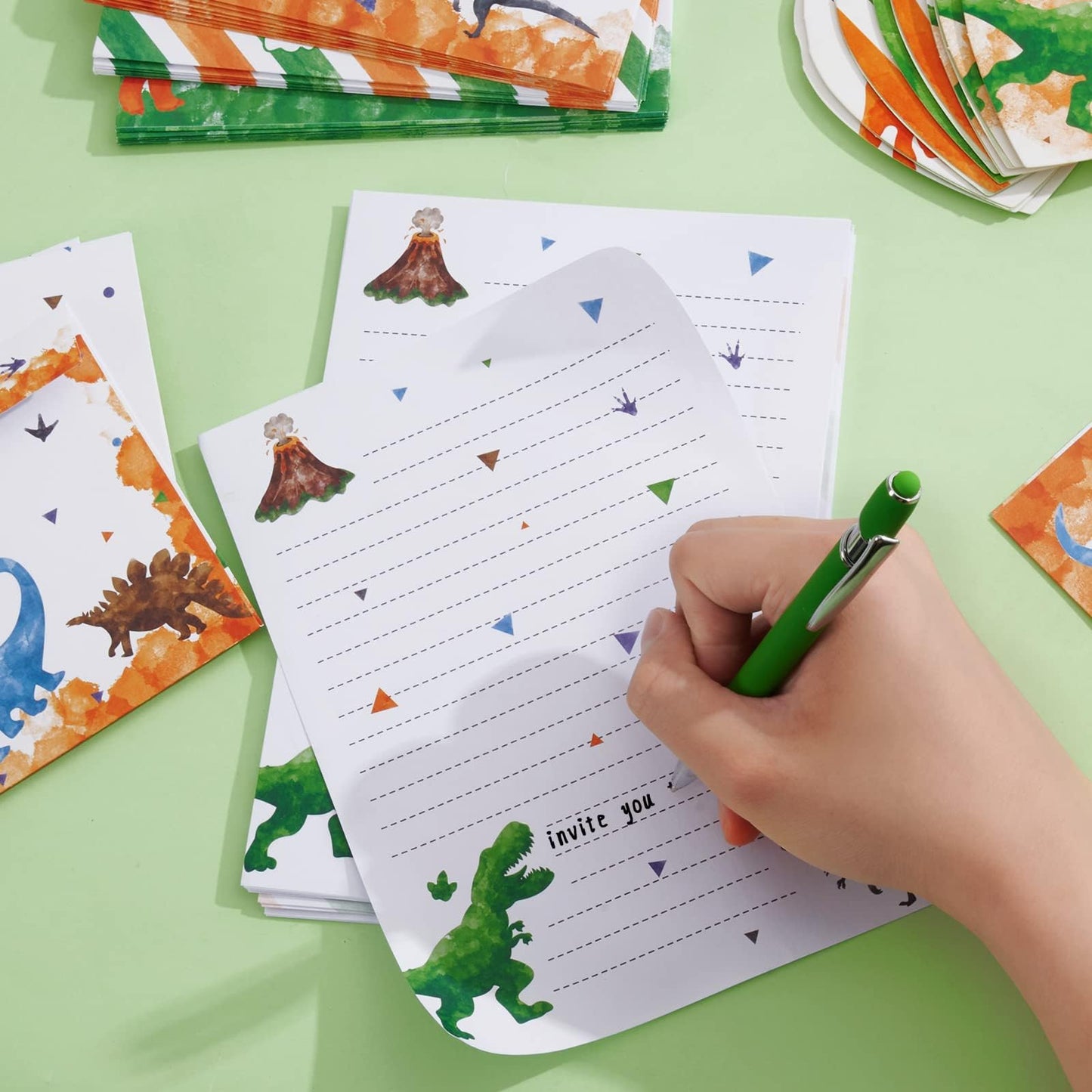 WERNNSAI 69 PCS Dinosaur Stationery Set – Paper, Envelopes, Greeting Cards & Pen