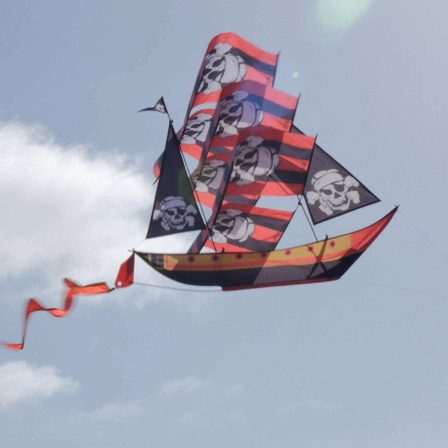 WindNSun Super Size 3D Nylon Pirate Ship Kite – 37 Inches Tall