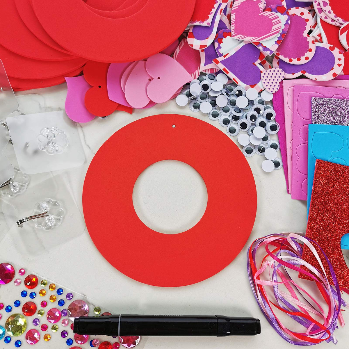 Winlyn 12 Sets Heart Wreath Craft Kit for Kids – Valentine DIY Decorations