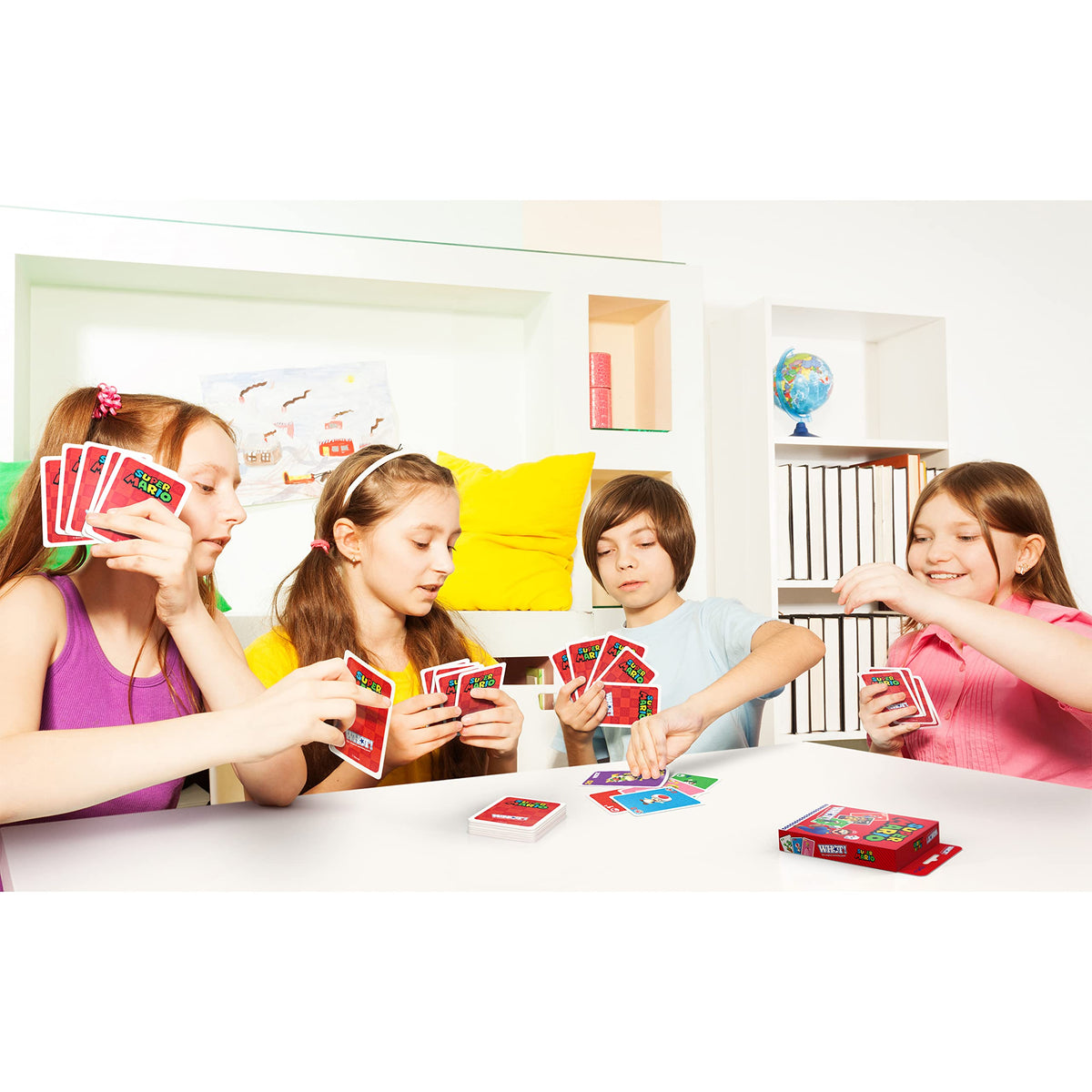 Winning Moves Waddingtons Number 1 Super Mario WHOT! Card Game – Match Shapes, Numbers & Characters