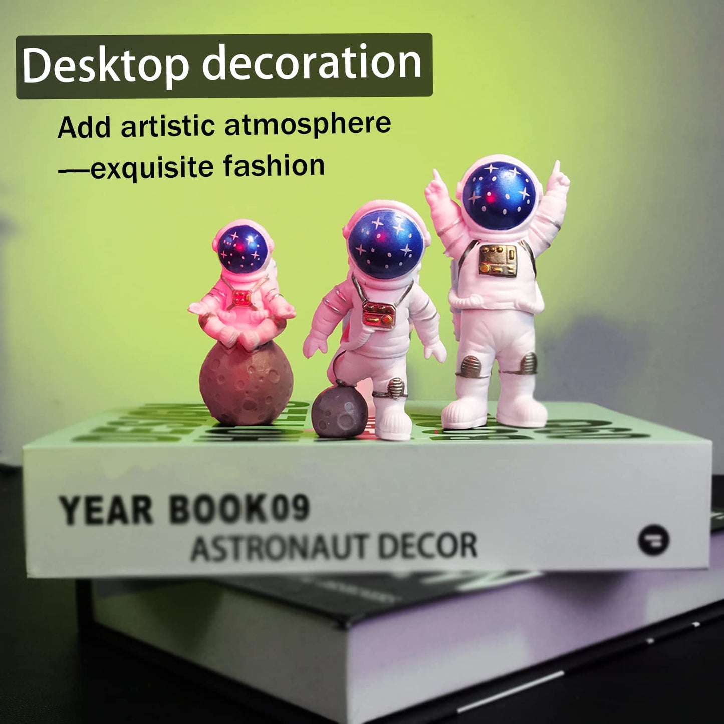 WINUSD 4PCS Astronaut Figurine Set – Blue Resin Desk Decor, 3 Figurines + Keychain