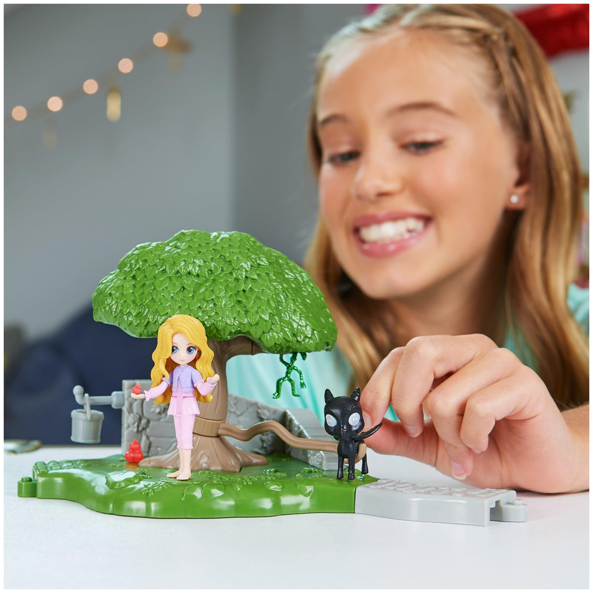 Wizarding World Magical Minis: Care of Magical Creatures with Luna Lovegood – 5+