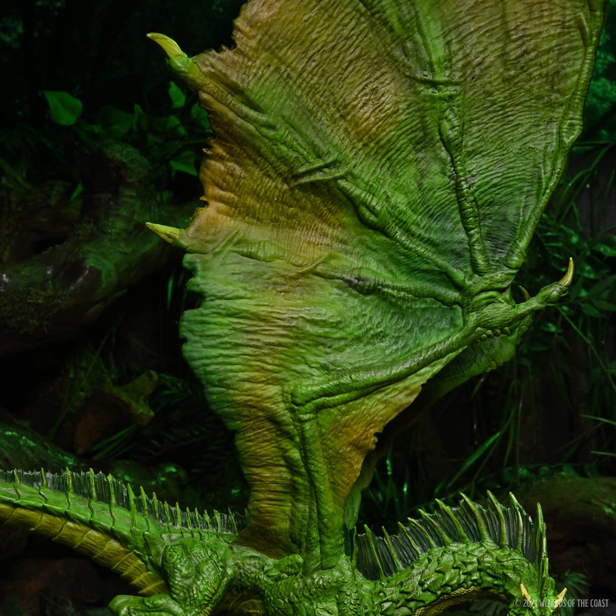 WizKids D&D Icons of The Realms: Adult Green Dragon Premium Figure
