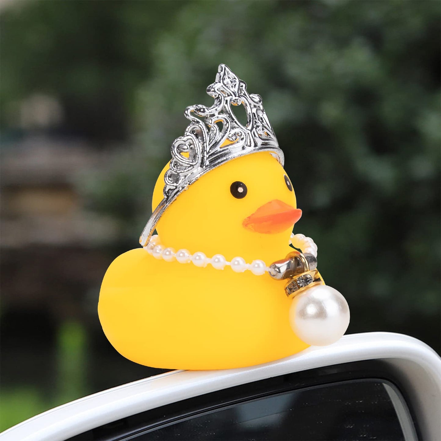 Wonuu Car Duck – Crowned Rubber Duck Dashboard Ornament with Necklace and Squeak