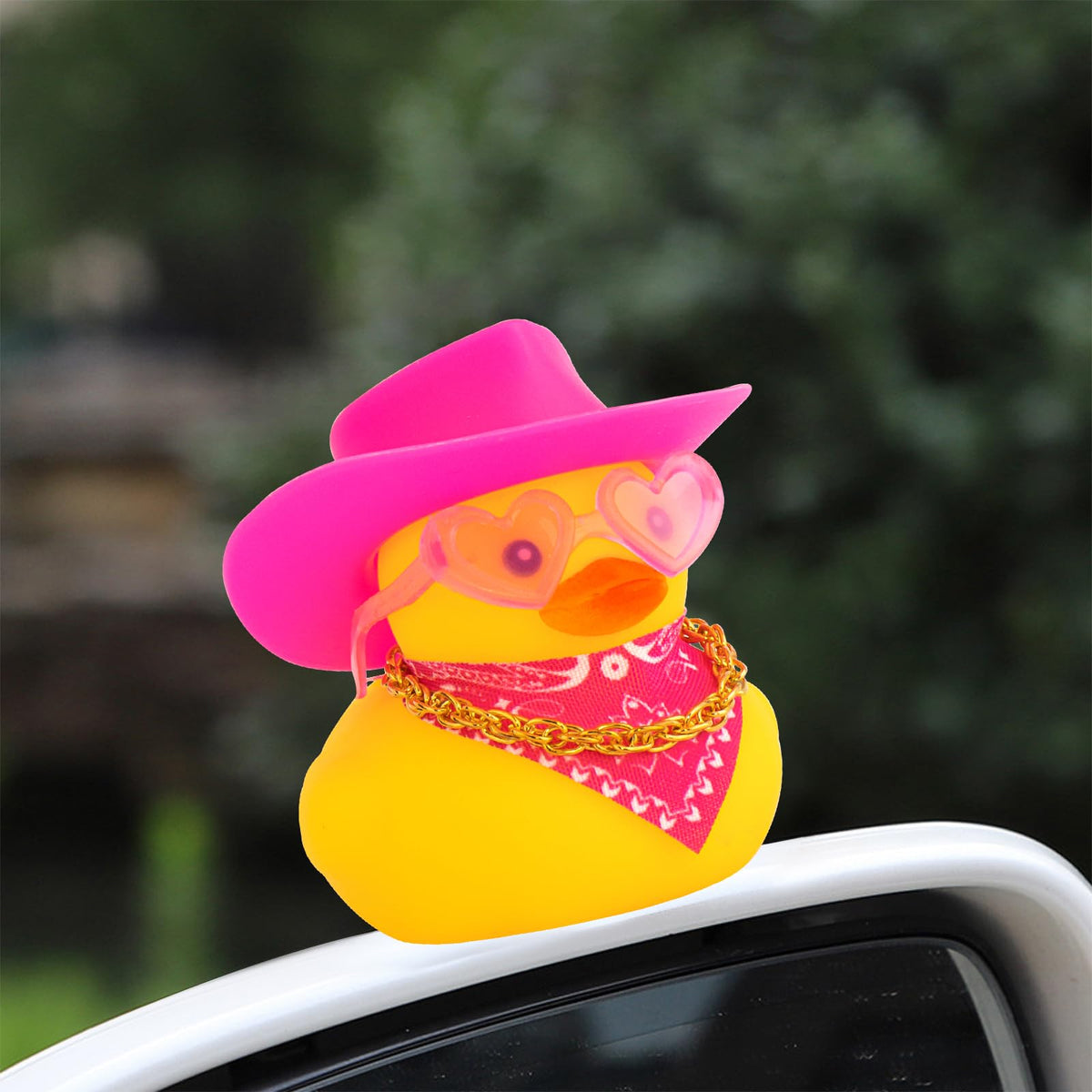 wonuu Car Rubber Cowboy Duck – Yellow Dashboard Decor with Cowboy Hat, Pink Sunglasses & Necklace
