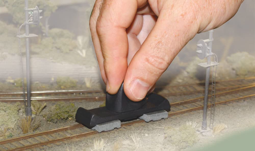 Woodland Scenics Tidy Track Rail Tracker Cleaning Kit — Model Railroad Cleaning & Maintenance