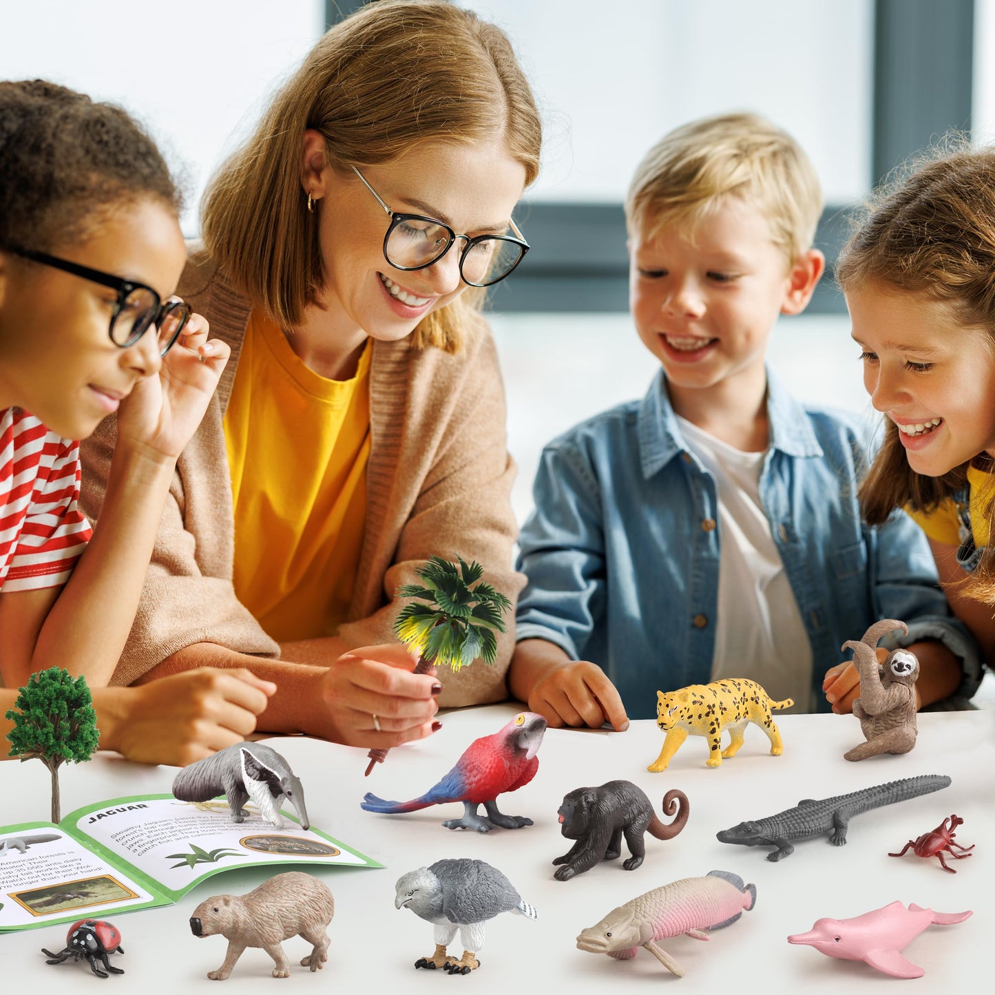 Wookidel 37Pcs Rainforest Animals Figures Set - Jungle Diorama Supplies for Kids