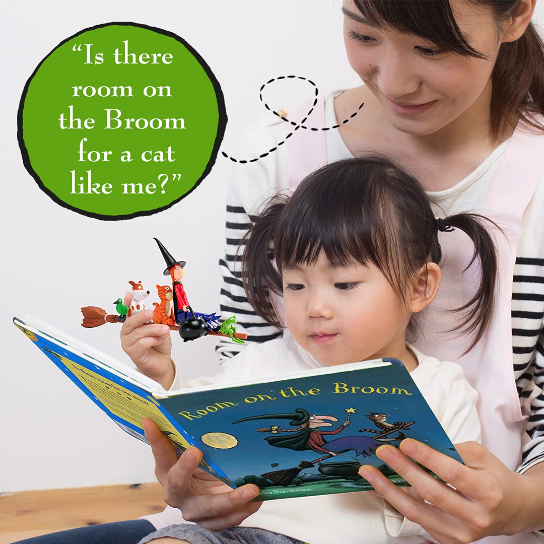 WOW! STUFF Room On The Broom Story Time Set – Official Collectible Articulated Figures
